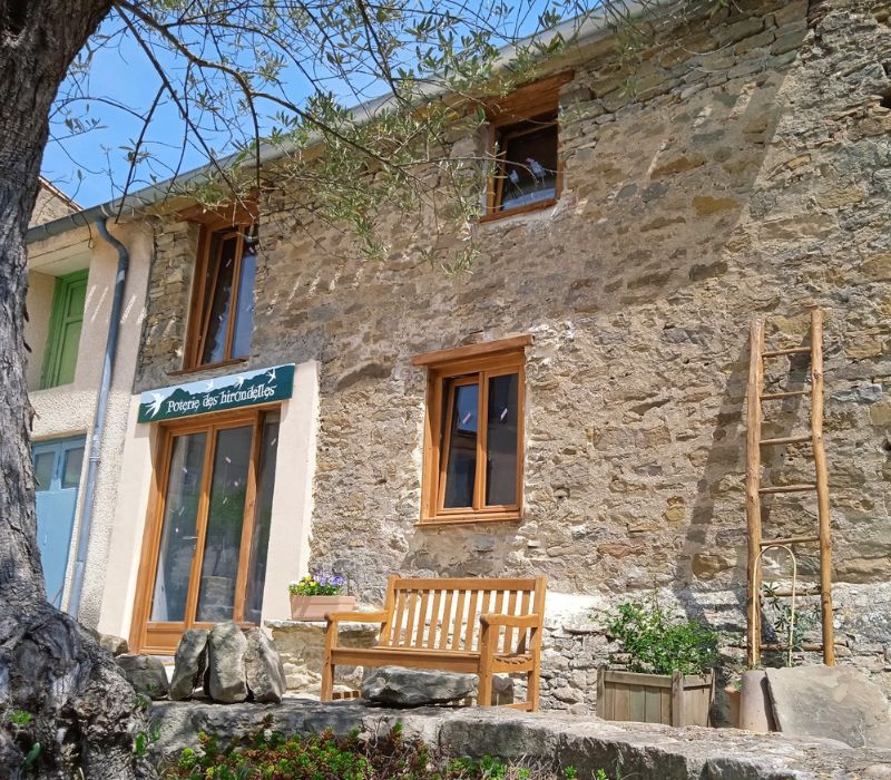 atelier de poterie - poterie des hirondelles - Bouriège