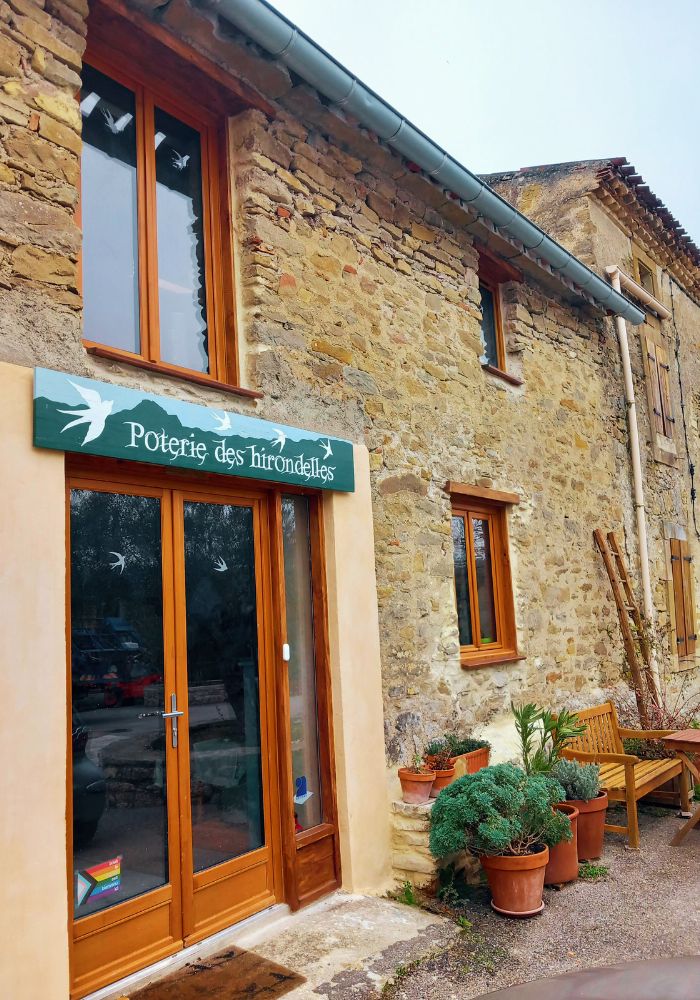 atelier de poterie - extérieure - Poterie des hirondelles atelier de poterie - extérieure - Poterie des hirondelles