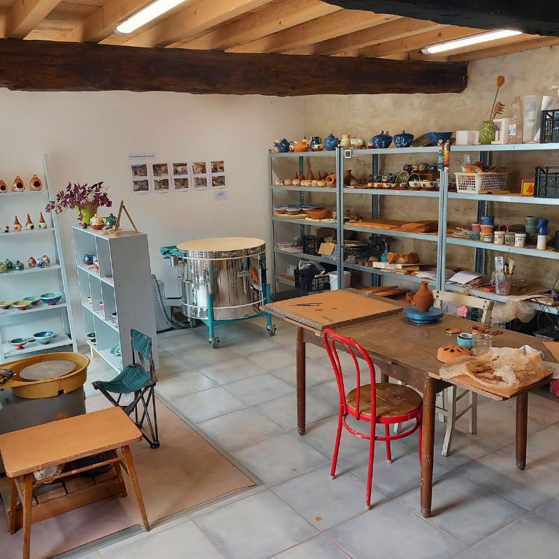 atelier de poterie - intérieure - Poterie des hirondelles atelier de poterie - intérieure - Poterie des hirondelles
