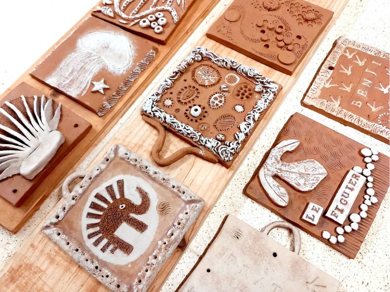 atelier de poterie - carreaux en relief atelier de poterie - carreaux en relief