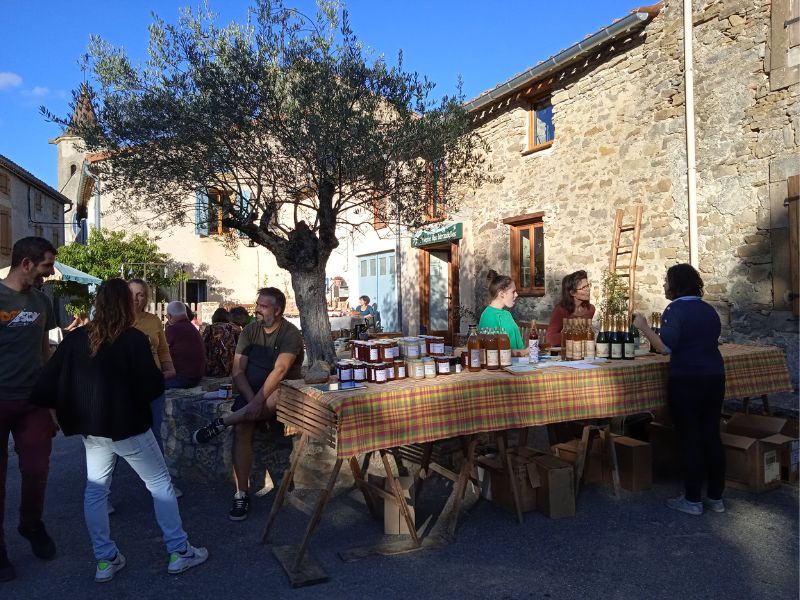 la Place du village, Bouriège - la fête des vendanges